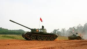 Phan biet hai xe tang huyen thoai T-54 va T-55 trong bien che Viet Nam-Hinh-6