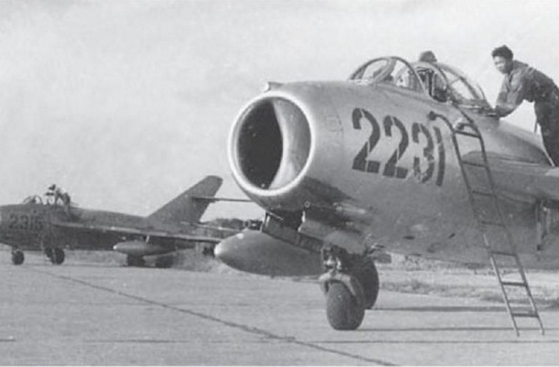 Ban linh phi cong Viet Nam bien yeu diem cua MiG-17 thanh vu khi loi hai-Hinh-7