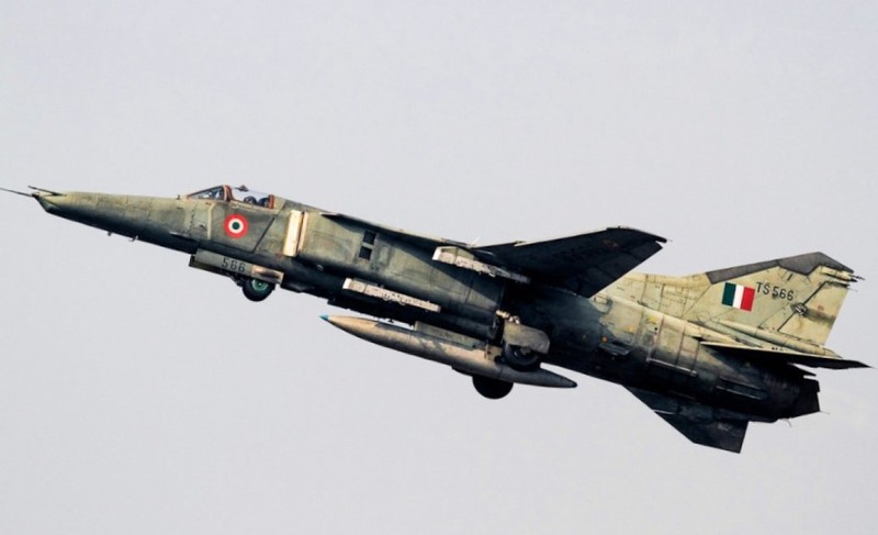An Do: MiG-21 gia coi van 