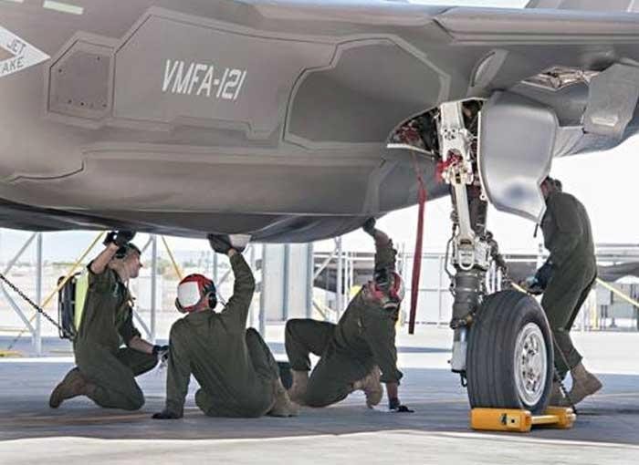 Khong quan My bao duong tiem kich F-35: Khac la va vo cung kho khan!-Hinh-7