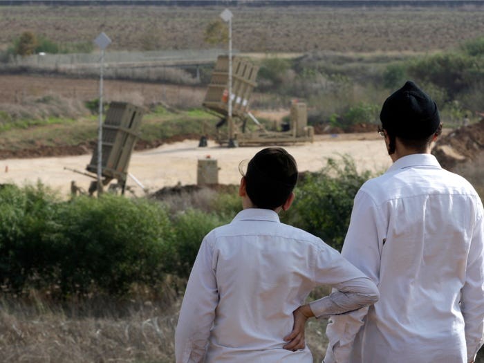 Nga tom duoc ten lua Iron Dome dem ve nghien cuu, Israel coi chung!-Hinh-5