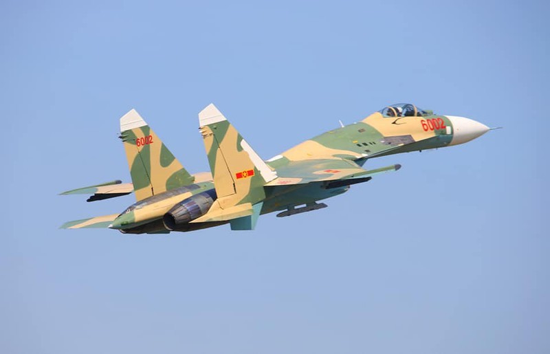 Hinh anh tiem kich Su-27 cua Khong quan Viet Nam nhung ngay con 