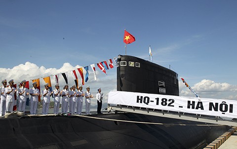 Tau ngam Ha Noi va nhung dau an 