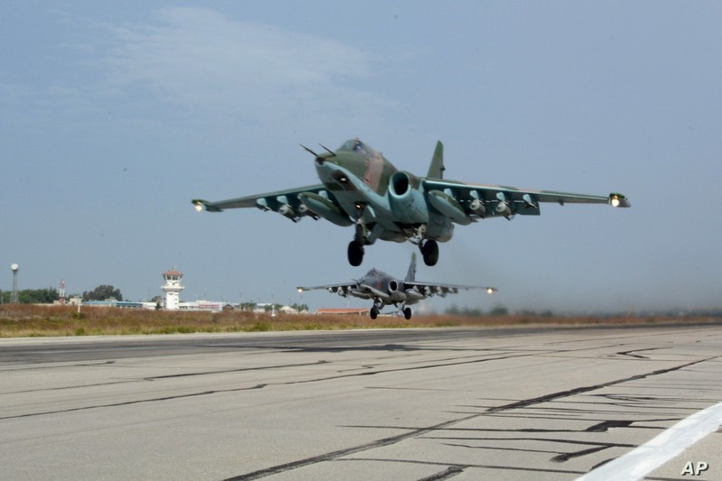 Su-25 san sang doi bom neu luc luong quan canh Nga bi tan cong-Hinh-12