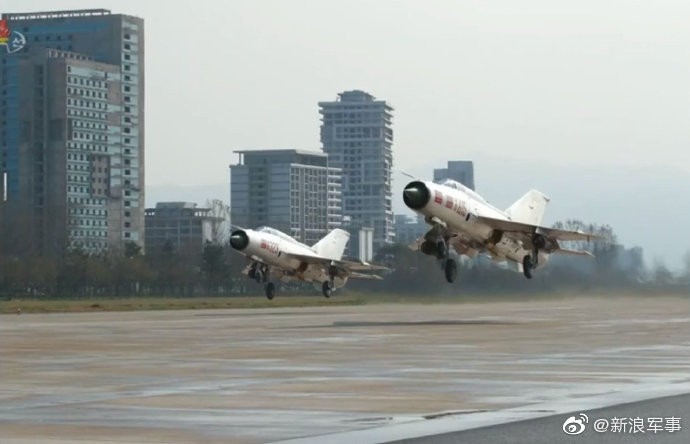 MiG-21 Viet Nam cho ve huu tu lau, Trieu Tien van mang ra tap tran-Hinh-8