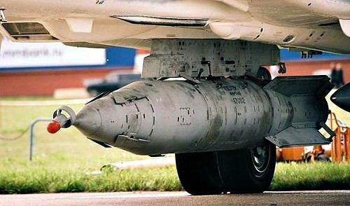 Het kien nhan voi phien quan, Nga nem sieu bom KAB-1500 xuong Syria-Hinh-11
