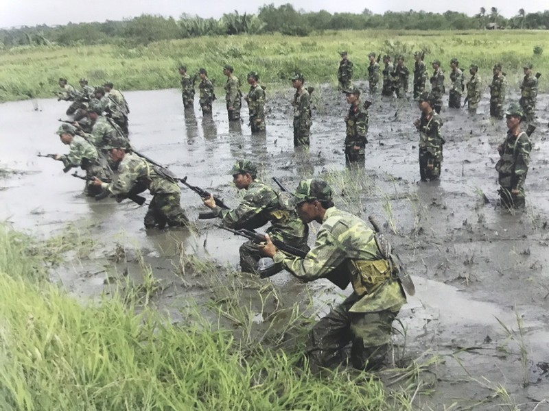 Bộ Ảnh Chưa Từng Công Bố Về Quân Đội Việt Nam Tinh Nhuệ