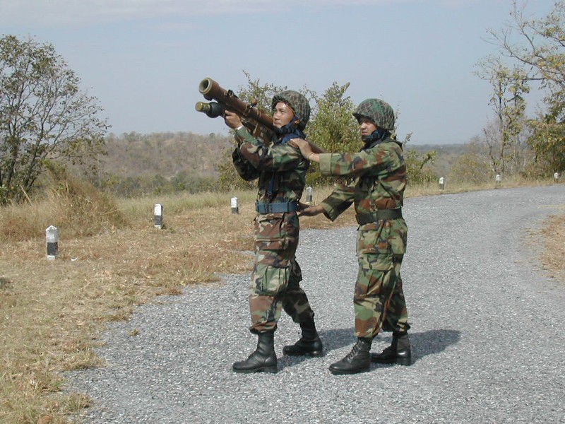 Choang: Mot loat vu khi Trung Quoc xuat hien trong bien che cac nuoc… than Nga-Hinh-3