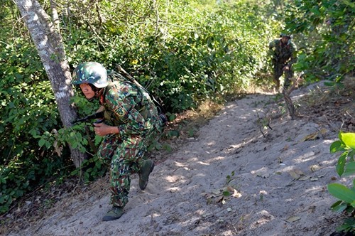 Bo doi Viet Nam chong dich do bo duong bien ra sao?-Hinh-3