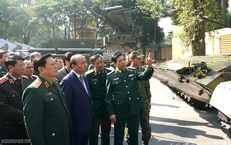 Sieu tang T-90, ten lua S-125, tau Yet Kieu... bat ngo xuat hien giua long Ha Noi-Hinh-5