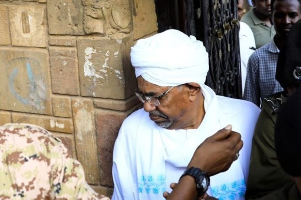 Sudan: Cuu Tong thong al-Bashir bi ket an 2 nam tu vi tham nhung