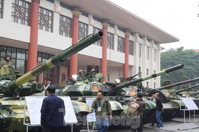 Sieu tang T-54M vua xuat hien o Ha Noi duoc hien dai hoa den muc nao?-Hinh-2