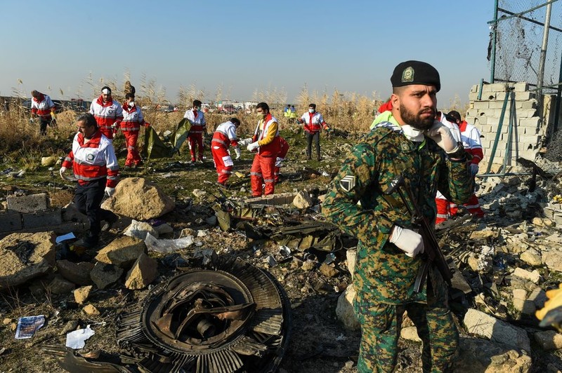 Ngon ngan: Iran ban nham may bay cho khach vi tuong la may bay quan su-Hinh-8