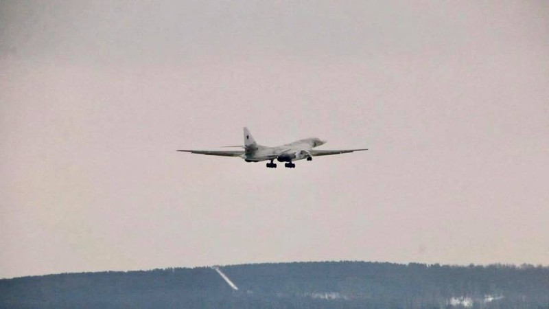Nga thu nghiem sieu may bay Tu-160M, My ngay lap tuc khoe B-21 Raider-Hinh-3
