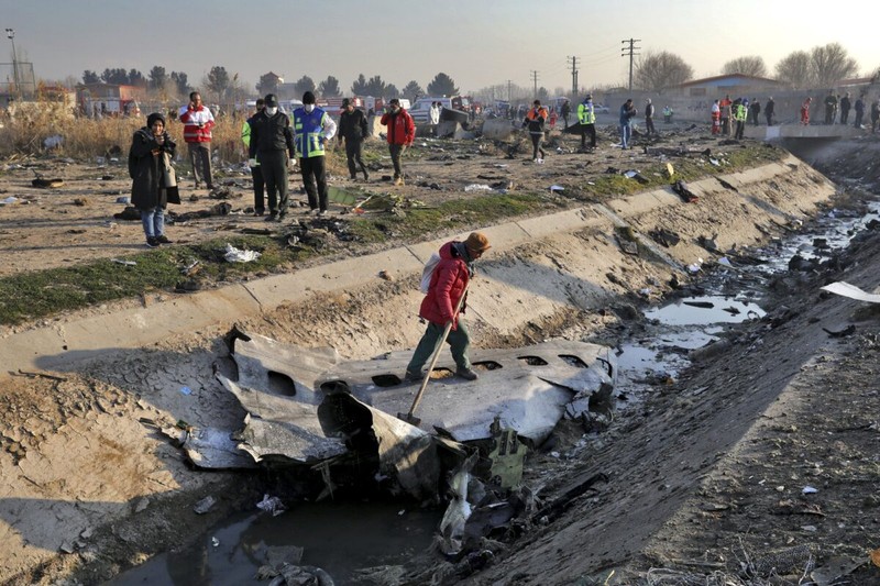 Iran biet ban nham may bay cho khach Ukraine tu dau nhung van choi quanh-Hinh-8