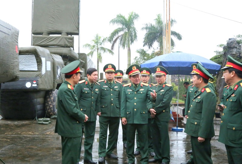 Viet Nam che tao thanh cong ten lua S-300, Spyder, tiem kich Su-30,... 