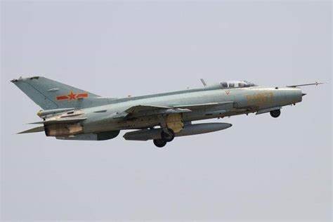 Viet Nam loai bien MiG-21 tu lau, den nay Trung Quoc van dung J-7 nhu… chu luc-Hinh-10