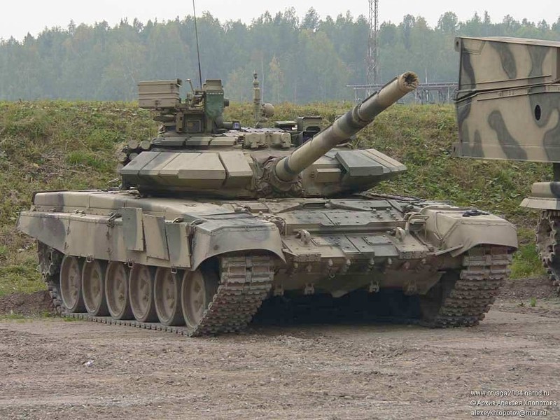 Xe tang T-90 cua Nga bat ngo xuat hien tai My, chuyen gi dang xay ra?-Hinh-6