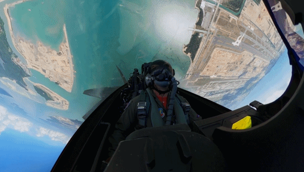 Bat ngo: F-22 Raptor cua My thua suc lam dong tac 