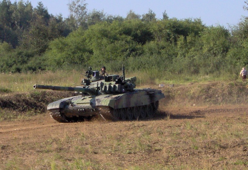 Tram tro truoc xe tang T-72 ban 