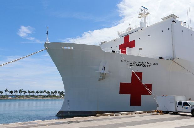 Nhu tro dua: Tau benh vien USNS Comfort 1000 giuong nhung chi chua… 20 benh nhan-Hinh-8