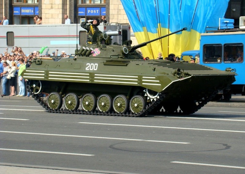 Ky la: Tu san xuat duoc BMP-1, Ukraine van phai nhap khau gan 40 chiec tu Ba Lan-Hinh-6