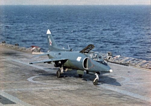 Tiem kich Yak-38 tung o Viet Nam: Phi cong Lien Xo nao cung muon lai thu!-Hinh-8