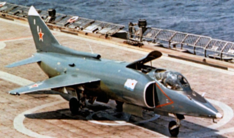 Tiem kich Yak-38 tung o Viet Nam: Phi cong Lien Xo nao cung muon lai thu!-Hinh-9