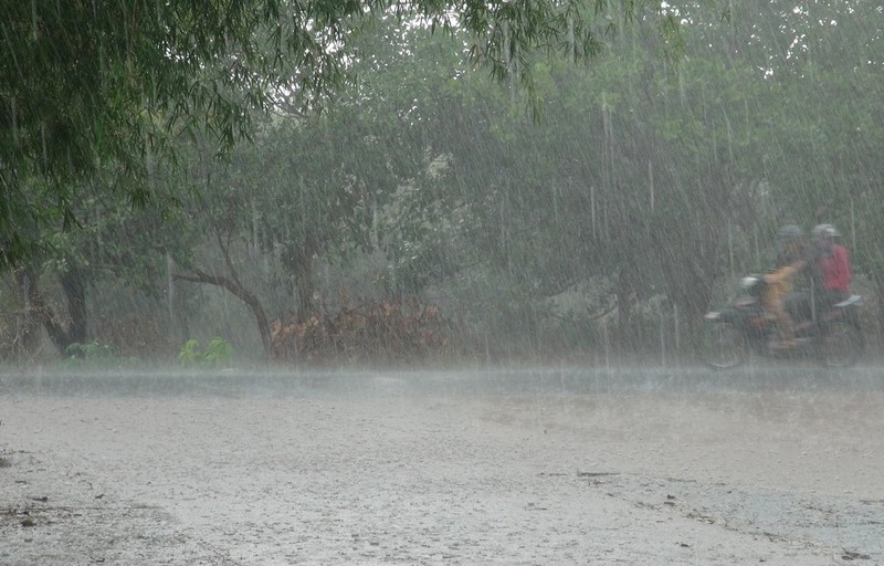 Ha Noi va cac tinh Bac Bo mua dong dien rong kem thoi tiet nguy hiem