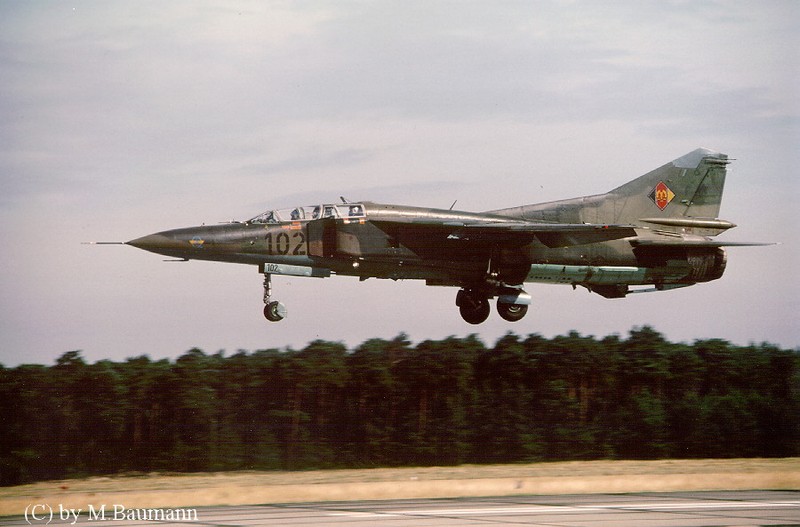 Bi hai: MiG-23M Lien Xo bay khong nguoi lai hon 900km, roi o Bi-Hinh-7