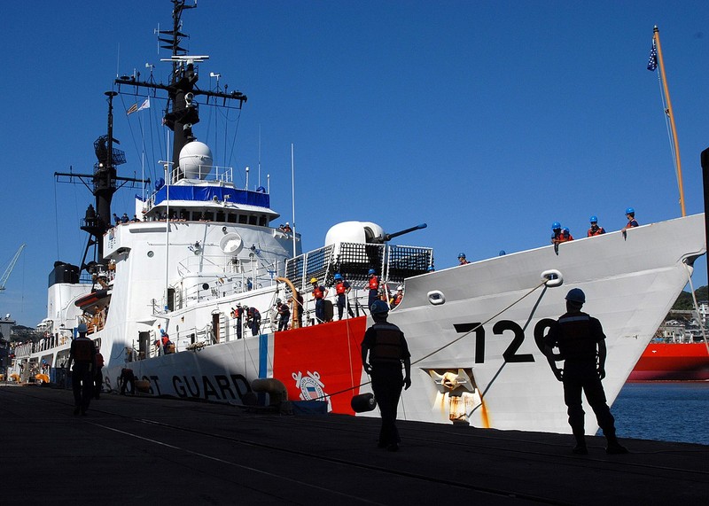 Tau tuan duyen USCGC John Midgett thao radar, vu khi... san sang ve Viet Nam-Hinh-7