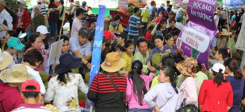 Tranh mua mua sau rieng, vai o cho trai cay Sai Gon-Hinh-3