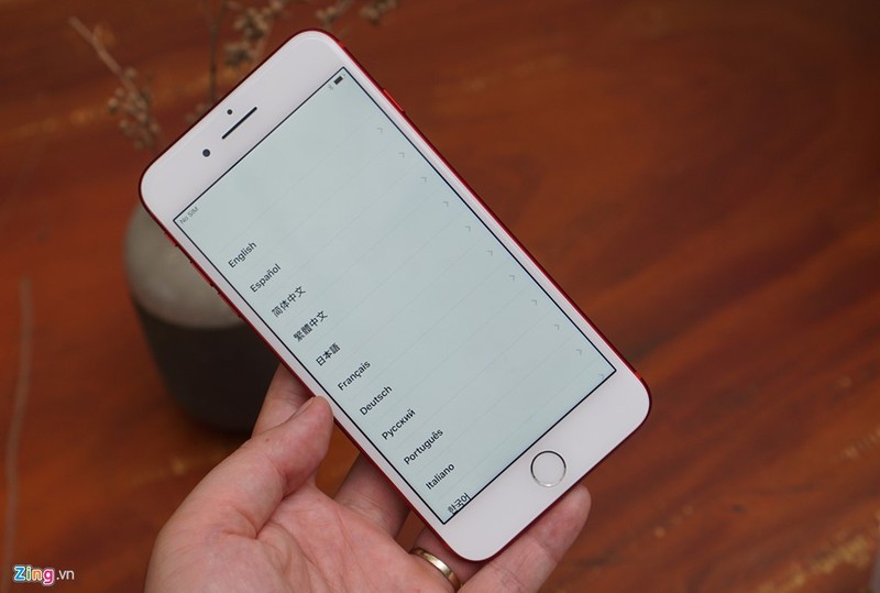 Can canh iPhone 7 Plus mau do gia 25 trieu o VN-Hinh-5