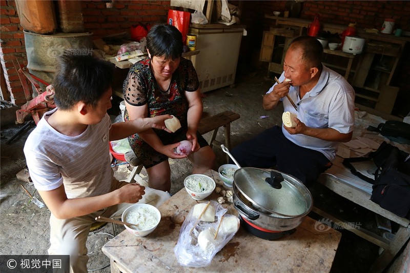 Dam le khi em tu sat nhuong anh song hoan thanh uoc mo-Hinh-9