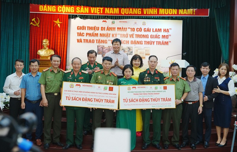 Phuc dung di anh 10 nu dan quan Lam Ha-Hinh-3