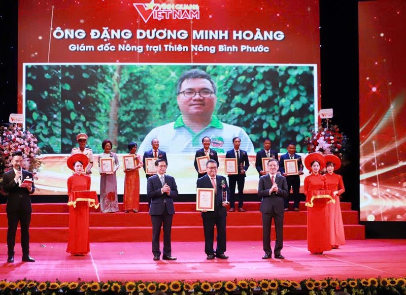 CEO Dang Duong Minh Hoang: Nguoi tien phong so hoa nong nghiep toi tung cay trong-Hinh-5