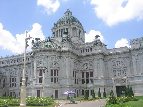 Cung dien nguy nga cua Nha Vua Thai Lan Bhumibol Adulyadej-Hinh-7