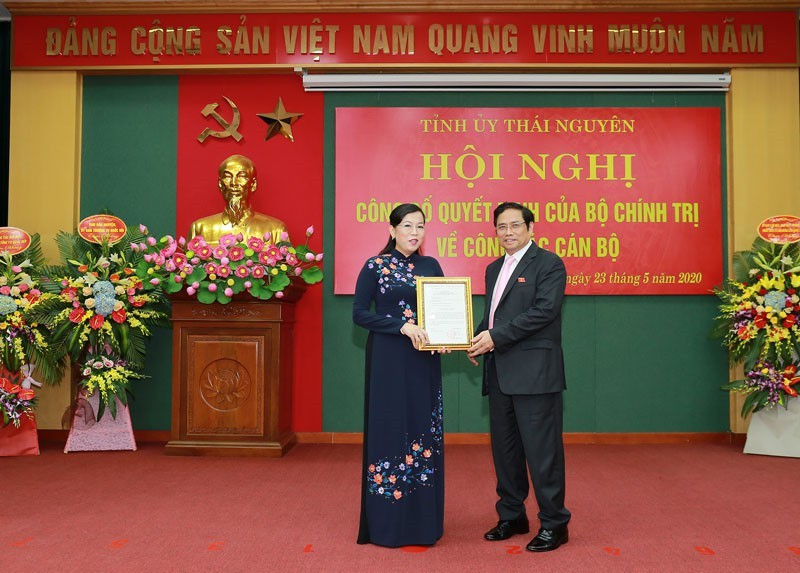 Khong chi tan Bi thu Quang Ngai, VN co nhieu quan nu duoc bo nhiem-Hinh-6