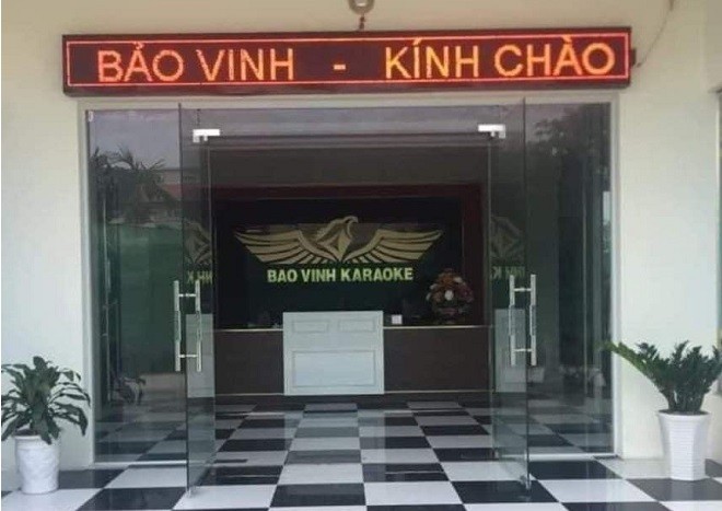 Quan ly quan karaoke Bao Vinh Thai Binh vac kiem chem 5 khach trong thuong
