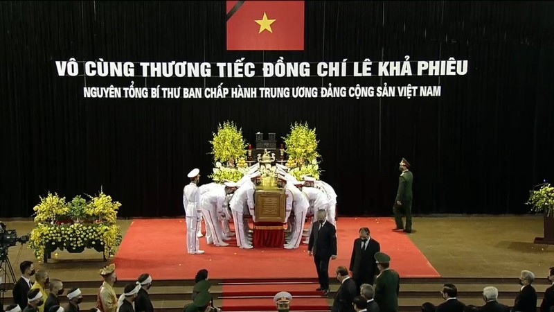 Nhung hinh anh xuc dong trong le truy dieu nguyen Tong Bi thu Le Kha Phieu-Hinh-11
