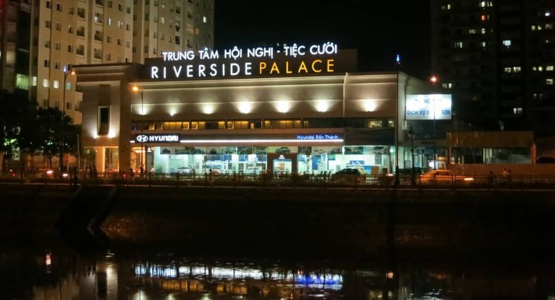 Quan quan, dai gia Sai Gon ngang nhien xay Riverside Palace, Tram Chim Resort... trai phep?