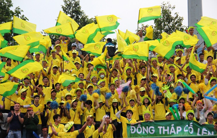 Tung bung khai mac V-league 2015 o Binh Duong-Hinh-2