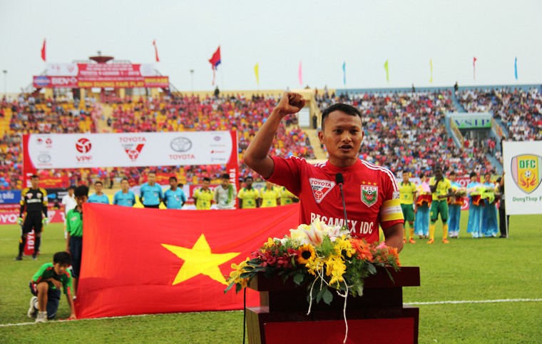 Tung bung khai mac V-league 2015 o Binh Duong-Hinh-7