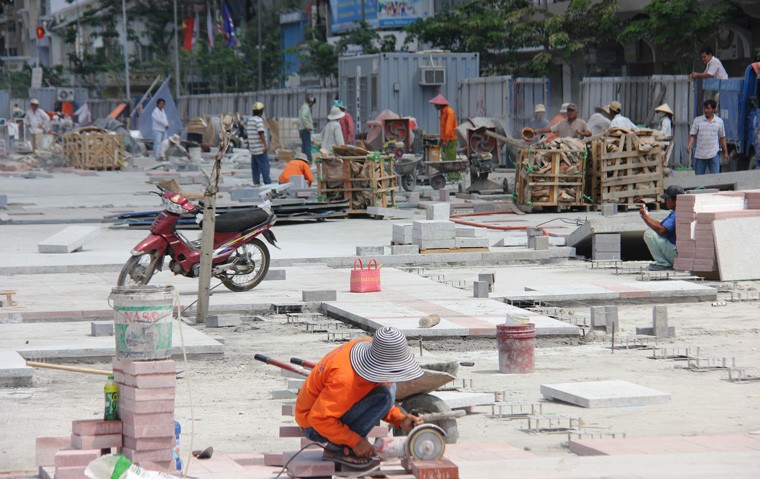 Nhũng ngày cuói tren cong trình duòng hiẹn dại nhát Viẹt Nam