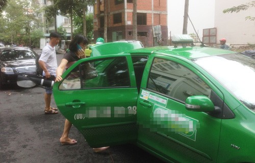 Vụ sep Viet A múa súng Taxi Mai Linh da mua duòng-Hinh-3