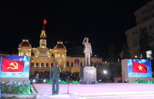 TP HCM to chuc trong the le khanh thanh Tuong dai Bac Ho-Hinh-4