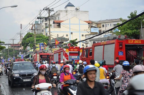 TP HCM: Duong pho ket cung vi hoa hoan trong hem