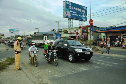 Bat dau ky nghi Tet duong lich Giao thong nhieu noi dong danh-Hinh-5