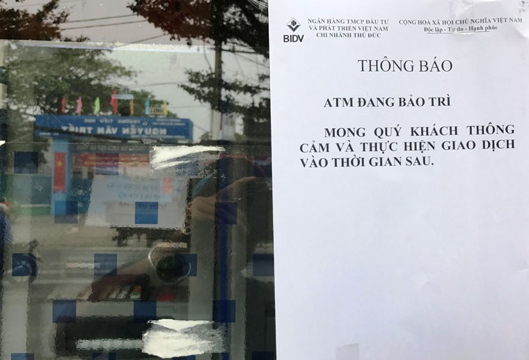 Hang loat may ATM BIDV, VIB, TP Bank ngung hoat dong ngay giap Tet-Hinh-2