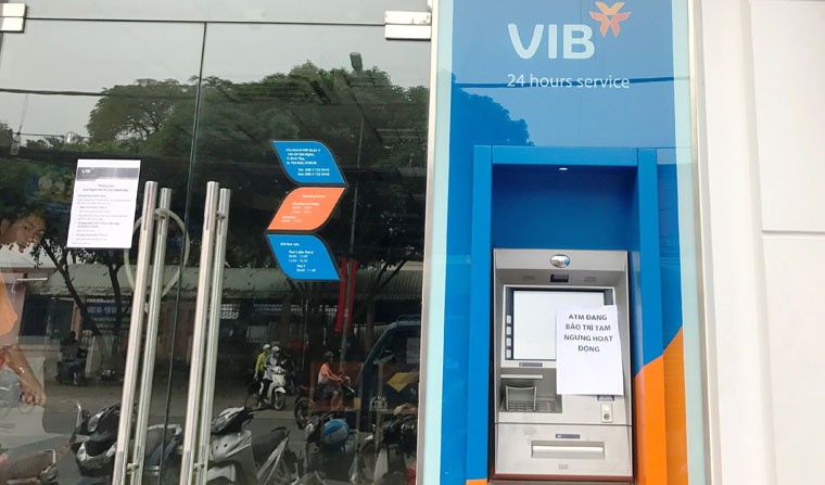 Hang loat may ATM BIDV, VIB, TP Bank ngung hoat dong ngay giap Tet-Hinh-9
